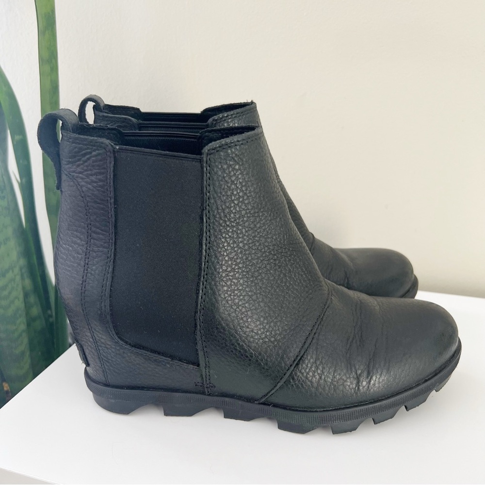 Sorel Joan of Arctic Chelsea Wedge Boot Waterproof Black Leather Size 9